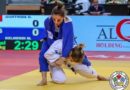 Majlinda?? mund Giuffridan, kualifikohet në finale?? +++ Majlinda Kelmendi kalon edhe pengesën Odette Giuffrida, të cilën e kishte mposhtur edhe në finanlen e madhe të Loëjrave Olimpike RIO 2016. Me një Ippon mjeshtëror, Kelmendi mposhti italianen, për të prekur finalen e madhe të Grand Slamit të xhudos, që po mbahet në Dyseldorf të Gjermanisë. Kelmendi në finale takohet me Sosorbaram Lkhagvasuren të Mongolisë. Finalet zhvillohen pas orës 17. I urojmë fat dhe suksese kampiones tonë. #JudoDusseldorf2019 Foto nga arkivi