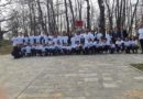Shkolla Fillore Dëshmorët e Kombit në Shqiponjë pastron Kompleksin Memorial të Dëshmorëve
