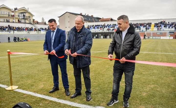 Presidenti i KF Llapi z.Beqir Batatina uron Llapjanët për stadiumin e ri modern