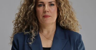 Shqipe Krasniqi dhe vizioni saj meritojnë përkrahje Shqipe Krasniqi dhe vizioni saj meritojnë përkrahje