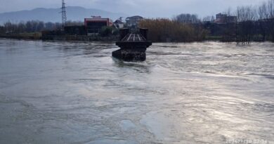 Kryeministri Rama flet mbi situatën e rëndë nga përmbytjet Kryeministri Rama flet mbi situatën e rëndë nga përmbytjet