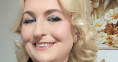 Nga pedagoge Elvira Zeneli