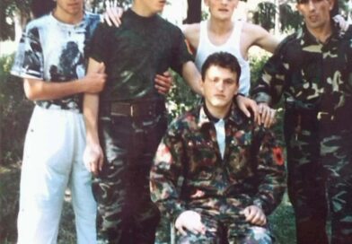 Foto historike e Çlirimtarit Sali Krasniqi me trimat e UÇK-së