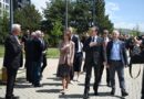 Kryeministri i nderuar Kurti nderon dëshmorët