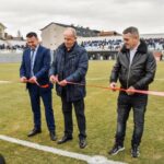 Presidenti i KF Llapi z.Beqir Batatina uron Llapjanët për stadiumin e ri modern Presidenti i KF Llapi z.Beqir Batatina uron Llapjanët për stadiumin e ri modern