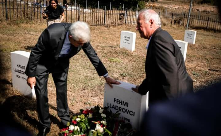 Lideri Ali Ahmeti kujton Fehmi dhe Xhevë Lladrovcin