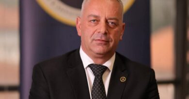 Veprimtari i nderuar z.Veton Binakaj vlerëson lart punën e z.Bashkim Ramosaj