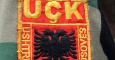 Mërgimtari dhe aktivisti i PSHDK ST.Gallen z.David Nue me mish e shpirt në përkrahje të protestes nësër Mërgimtari dhe aktivisti i PSHDK ST.Gallen z.David Nue me mish e shpirt në përkrahje të protestes nësër