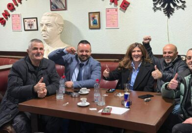 Agim Xhigoli priti shumë funksionar të PDK Agim Xhigoli priti shumë funksionar të PDK