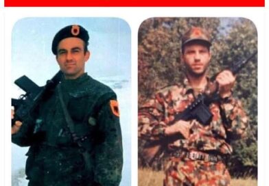 Selca;Vezir Jashari dhe Ahmet Kaqiku koloset e UÇK -së