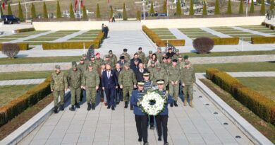 Fsk bënë homazhe në Prekaz