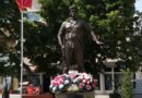 Ministri Andin Hoti nderon dëshmoret