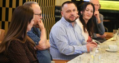 Ministri Ejup Maqedonci pritet kudo me masovitet Ministri Ejup Maqedonci pritet kudo me masovitet