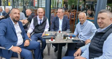 Kryetari i Plus Kult z.Përparim Uka priti politikanin Arben Gashi